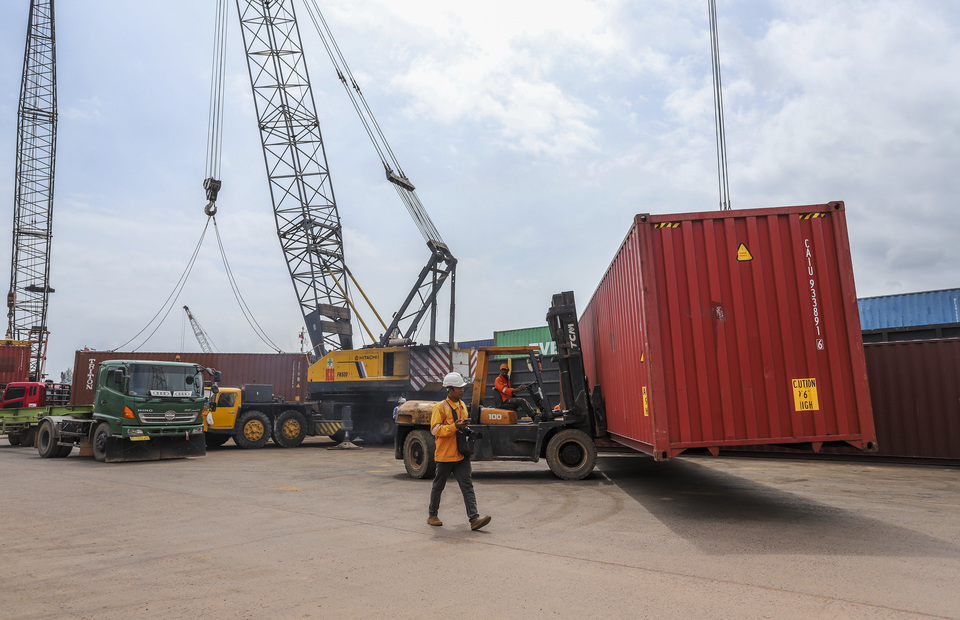 Making Indonesia 4.0 by Building a Smart Logistics Ecosystem