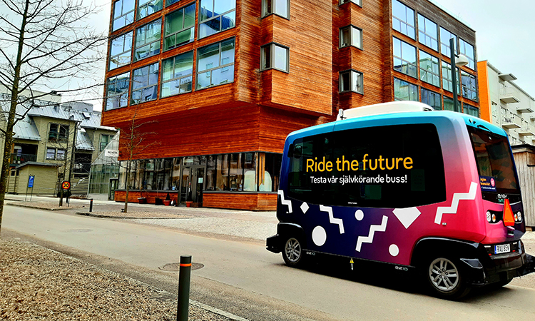 How can autonomous vehicles contribute to sustainable mobility planning?
