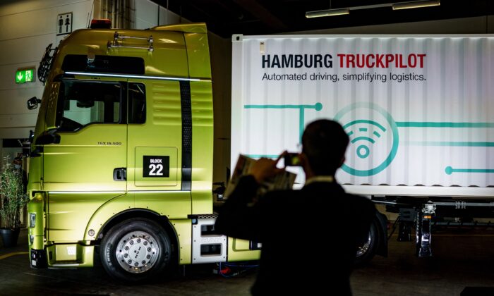 Read more about the article Embark Reports Texas Expansion, Launch of Autonomous Trucking Lane