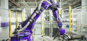Read more about the article FedEx launches AI-powered sorting robot to drive smart logistics